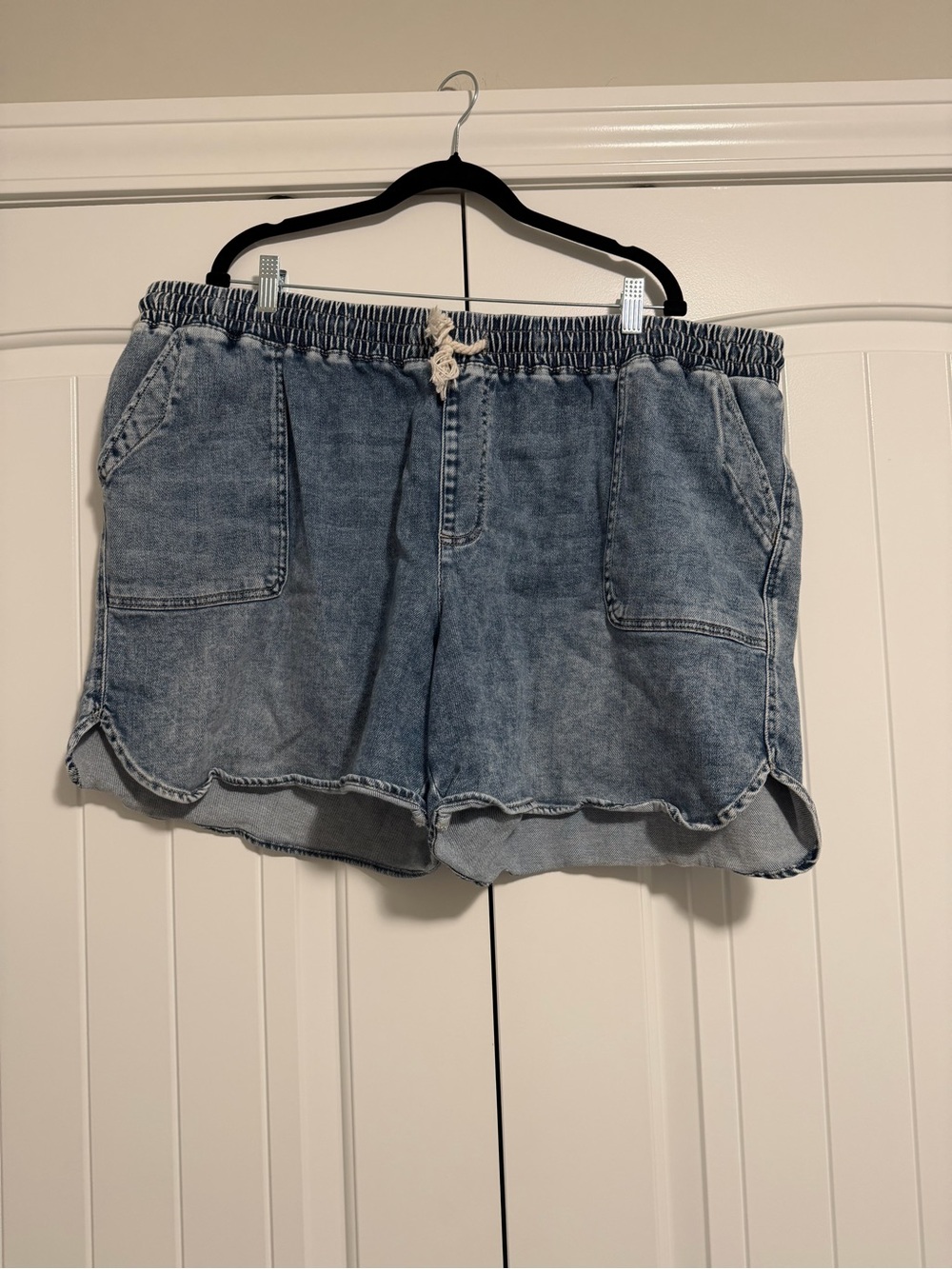 Maurices Light Wash Denim Scallop-Hem Shorts